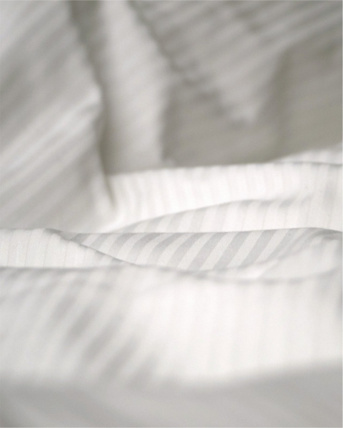 Prześcieradło hotelowe Adamaszek 220x240 cm, 100% bawełna 145 g Prześcieradło hotelowe Adamaszek 220x240 cm, 100% bawełna 145 g